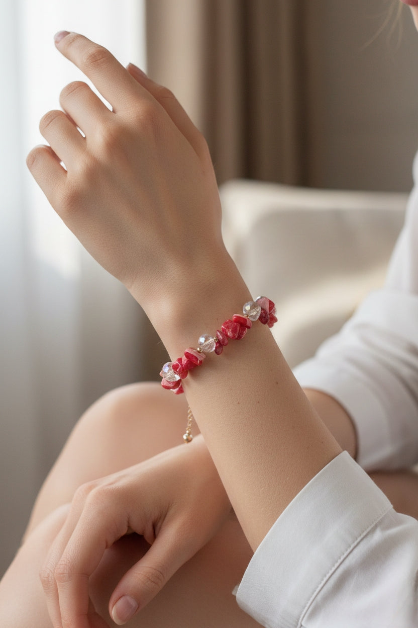 Red Chip Stone & Crystal Dangle Bracelet 💕✨